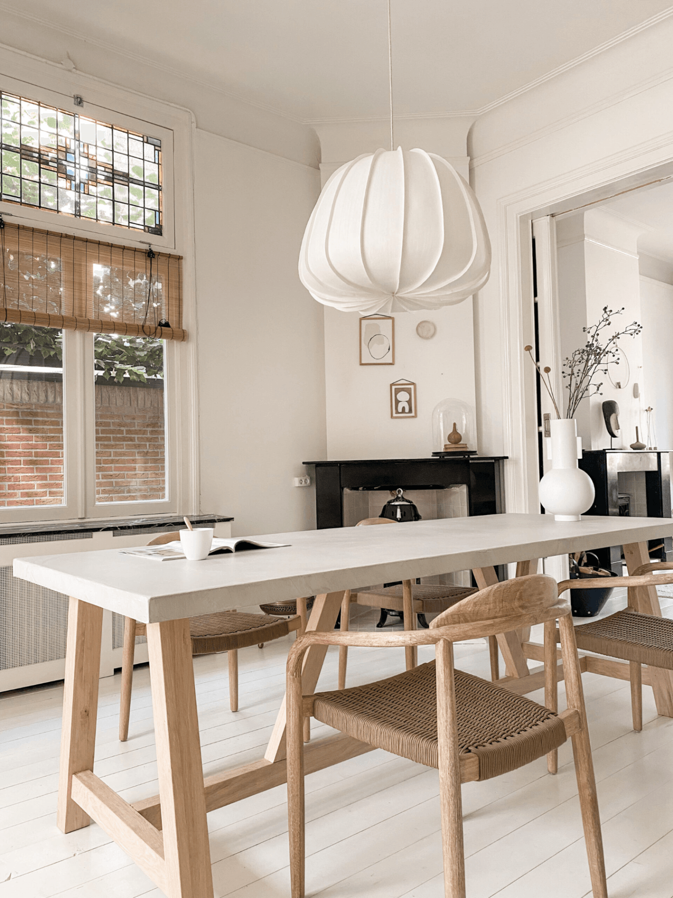 Bijzondere organische betonlook tafel