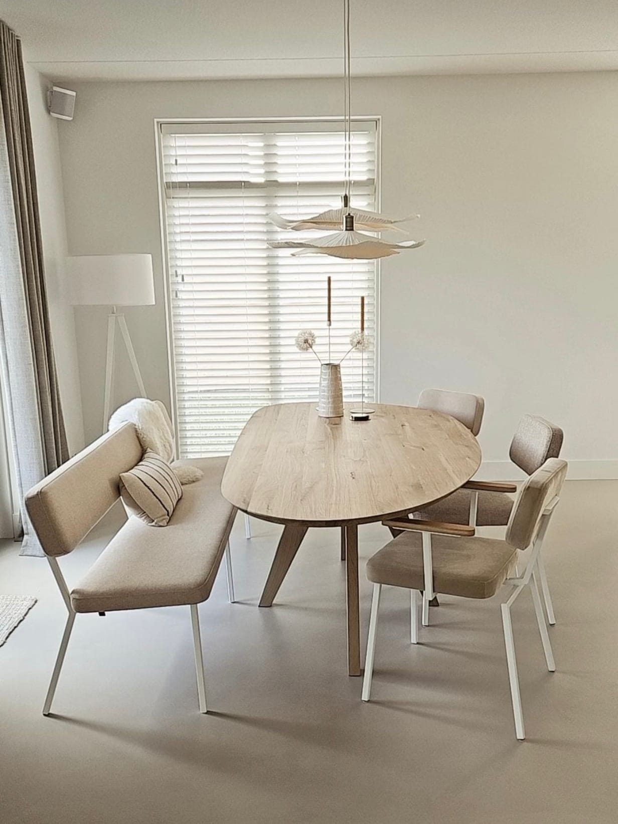Organische eettafel Ylva